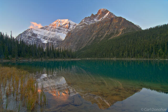 Edith Cavell Lake, Mt Edith Cavell reflection, fall, Canadian Ro